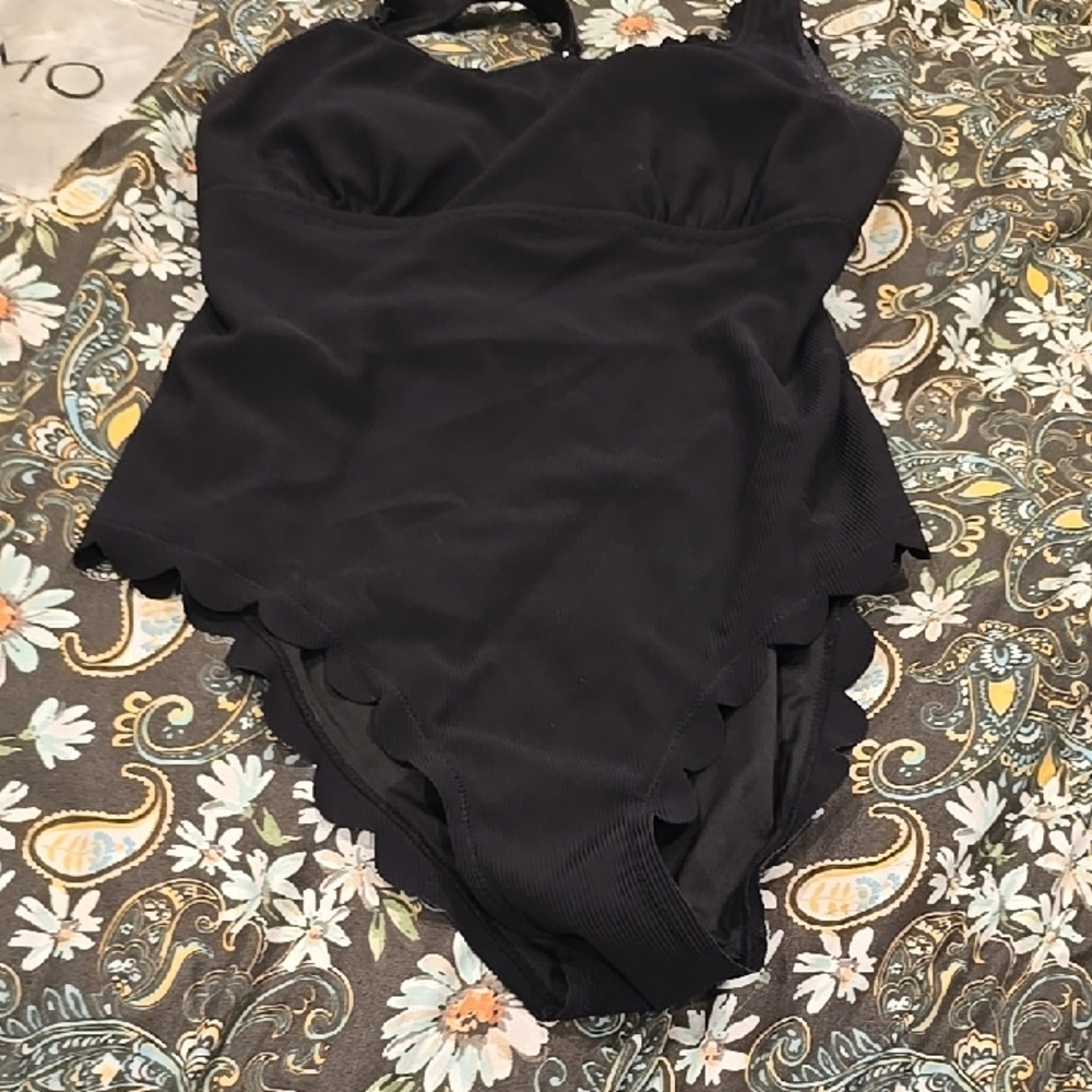 Black Scalloped One-Piece Swimsuit - Women's